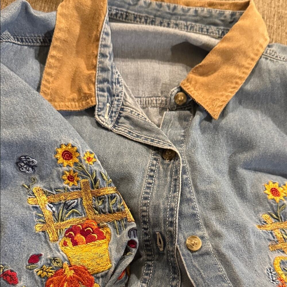 VINTAGe Embroidered Denim Shirt with Fall Thanksgiving design w suede collar XL - Picture 3 of 6